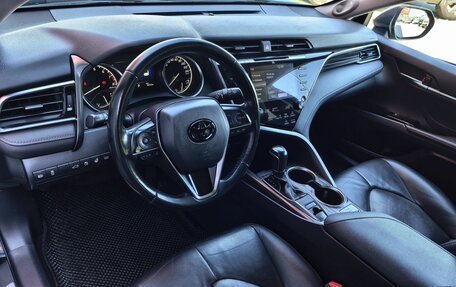 Toyota Camry, 2018 год, 2 699 000 рублей, 5 фотография