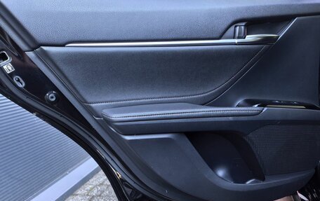Toyota Camry, 2018 год, 2 699 000 рублей, 13 фотография