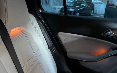 Mercedes-Benz GLA, 2015 год, 1 600 000 рублей, 12 фотография