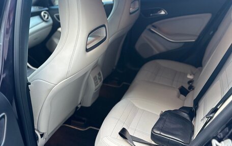 Mercedes-Benz GLA, 2015 год, 1 600 000 рублей, 18 фотография