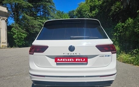 Volkswagen Tiguan II, 2020 год, 3 420 000 рублей, 3 фотография