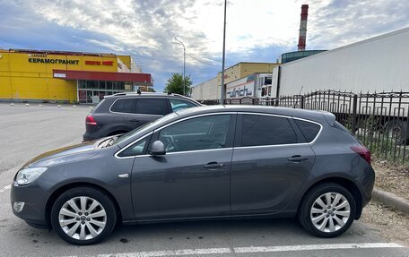 Opel Astra J, 2011 год, 700 000 рублей, 6 фотография