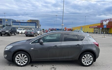 Opel Astra J, 2011 год, 700 000 рублей, 3 фотография