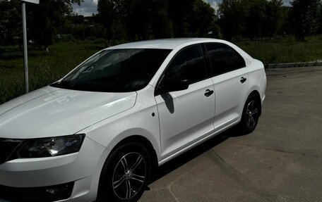 Skoda Rapid I, 2014 год, 880 000 рублей, 2 фотография