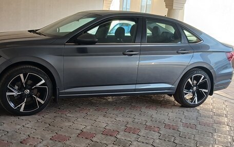 Volkswagen Jetta VII, 2021 год, 1 950 000 рублей, 2 фотография