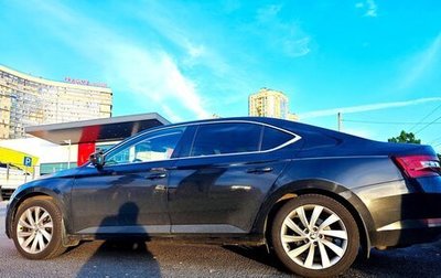 Skoda Superb III рестайлинг, 2017 год, 1 800 000 рублей, 1 фотография