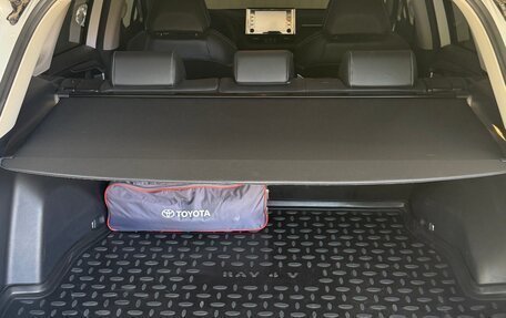 Toyota RAV4, 2020 год, 3 750 000 рублей, 10 фотография