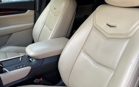 Cadillac XT5 I рестайлинг, 2017 год, 2 900 000 рублей, 12 фотография