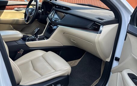 Cadillac XT5 I рестайлинг, 2017 год, 2 900 000 рублей, 2 фотография