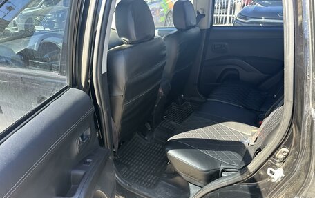 Mitsubishi Outlander III рестайлинг 3, 2010 год, 949 000 рублей, 7 фотография