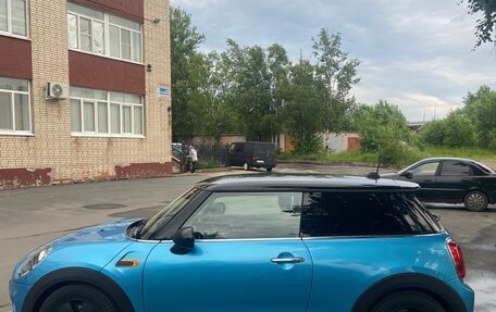 MINI Hatch, 2018 год, 1 750 000 рублей, 2 фотография