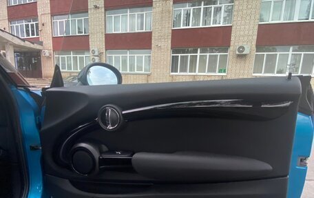 MINI Hatch, 2018 год, 1 750 000 рублей, 13 фотография