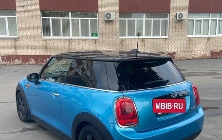 MINI Hatch, 2018 год, 1 750 000 рублей, 3 фотография