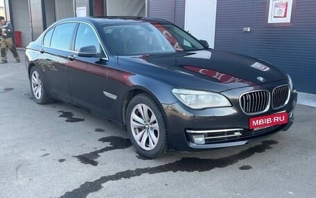 BMW 7 серия, 2015 год, 1 600 000 рублей, 2 фотография