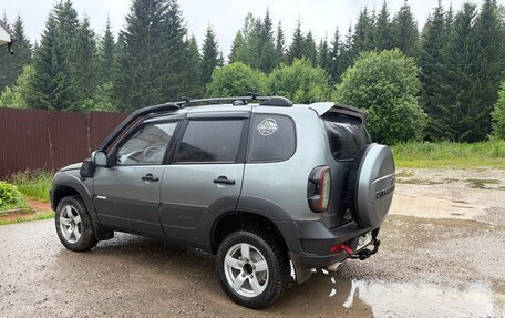 Chevrolet Niva I рестайлинг, 2012 год, 550 000 рублей, 3 фотография