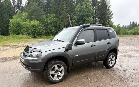 Chevrolet Niva I рестайлинг, 2012 год, 550 000 рублей, 2 фотография