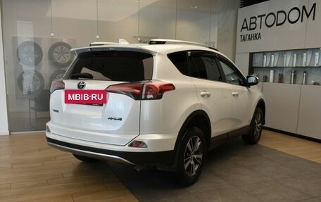 Toyota RAV4, 2018 год, 2 435 000 рублей, 7 фотография