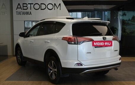 Toyota RAV4, 2018 год, 2 435 000 рублей, 5 фотография