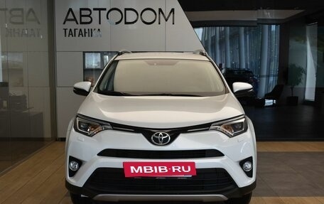 Toyota RAV4, 2018 год, 2 435 000 рублей, 2 фотография
