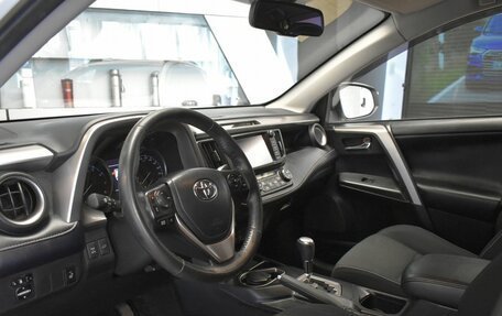 Toyota RAV4, 2018 год, 2 435 000 рублей, 18 фотография