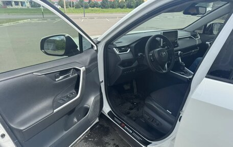 Toyota RAV4, 2020 год, 2 800 000 рублей, 3 фотография