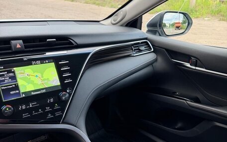 Toyota Camry, 2018 год, 2 400 000 рублей, 11 фотография