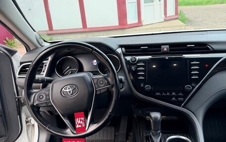 Toyota Camry, 2018 год, 2 400 000 рублей, 5 фотография