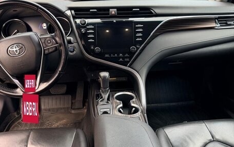Toyota Camry, 2018 год, 2 400 000 рублей, 8 фотография