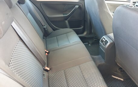Volkswagen Jetta VI, 2010 год, 830 000 рублей, 13 фотография