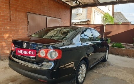 Volkswagen Jetta VI, 2010 год, 830 000 рублей, 3 фотография