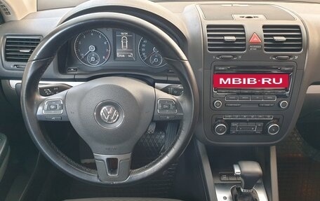 Volkswagen Jetta VI, 2010 год, 830 000 рублей, 8 фотография
