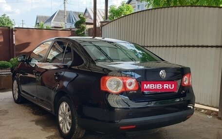 Volkswagen Jetta VI, 2010 год, 830 000 рублей, 5 фотография