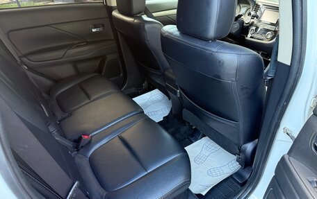Mitsubishi Outlander III рестайлинг 3, 2014 год, 1 250 000 рублей, 8 фотография