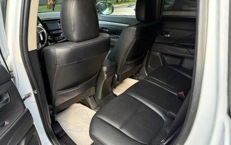 Mitsubishi Outlander III рестайлинг 3, 2014 год, 1 250 000 рублей, 9 фотография