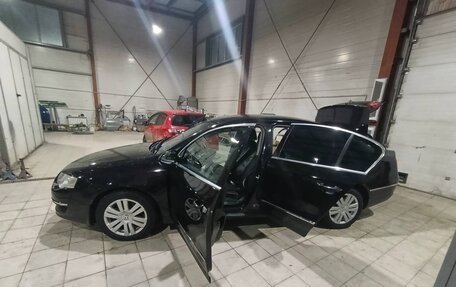 Volkswagen Passat B6, 2006 год, 300 000 рублей, 2 фотография