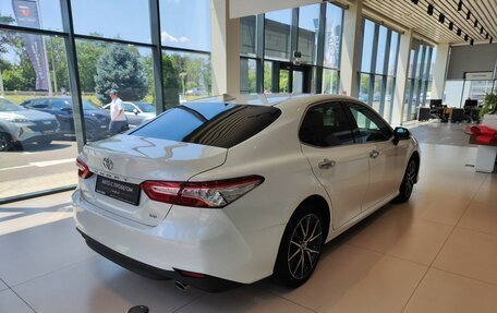 Toyota Camry, 2021 год, 3 250 000 рублей, 4 фотография