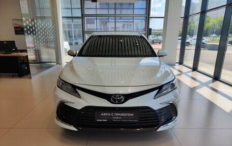 Toyota Camry, 2021 год, 3 250 000 рублей, 2 фотография