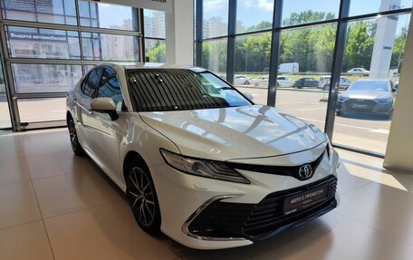 Toyota Camry, 2021 год, 3 250 000 рублей, 3 фотография