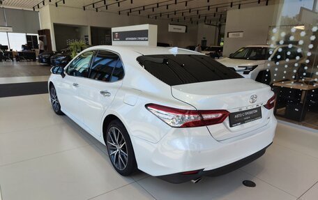 Toyota Camry, 2021 год, 3 250 000 рублей, 6 фотография