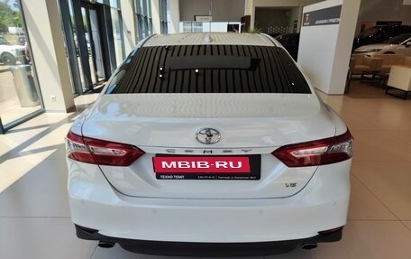 Toyota Camry, 2021 год, 3 250 000 рублей, 5 фотография