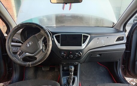 Hyundai Solaris II рестайлинг, 2021 год, 820 000 рублей, 4 фотография