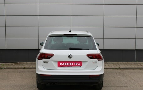 Volkswagen Tiguan II, 2017 год, 2 955 000 рублей, 7 фотография