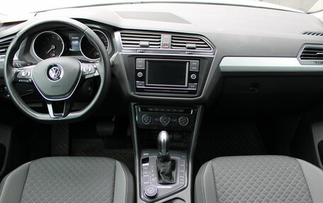 Volkswagen Tiguan II, 2017 год, 2 955 000 рублей, 9 фотография