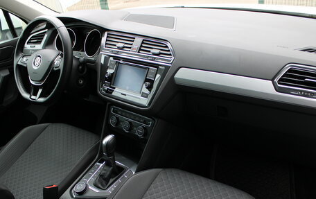 Volkswagen Tiguan II, 2017 год, 2 955 000 рублей, 11 фотография