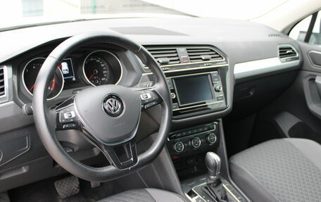 Volkswagen Tiguan II, 2017 год, 2 955 000 рублей, 10 фотография