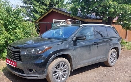 Toyota Highlander III, 2014 год, 2 350 000 рублей, 1 фотография