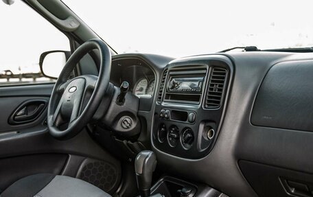 Ford Escape II, 2004 год, 568 000 рублей, 26 фотография