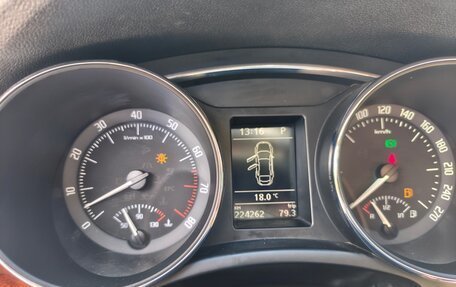 Skoda Superb III рестайлинг, 2012 год, 940 000 рублей, 25 фотография