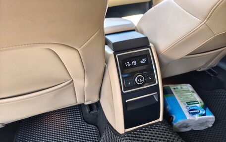 Skoda Superb III рестайлинг, 2012 год, 940 000 рублей, 34 фотография