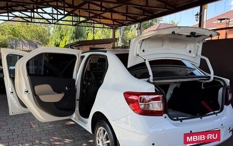 Renault Logan II, 2018 год, 650 000 рублей, 7 фотография